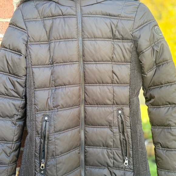 Nautica Girls’ Puffer Jacket – Size Small (teen). - Picture 3 of 14